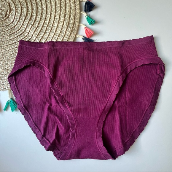 Victoria's Secret Seamless High-Leg Brief Panty Plum Rouge Medium NEW - Picture 1 of 3